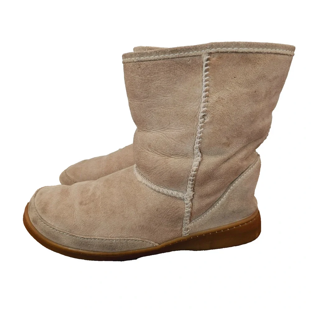 Minnetonka Snow Boots Ivory Brown Suede Round Toe Womens 8 Pull On Mid Top Solid